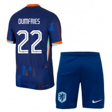 Nederländerna Denzel Dumfries #22 Bortaställ Barn EM 2024 Korta ärmar (+ Korta byxor)